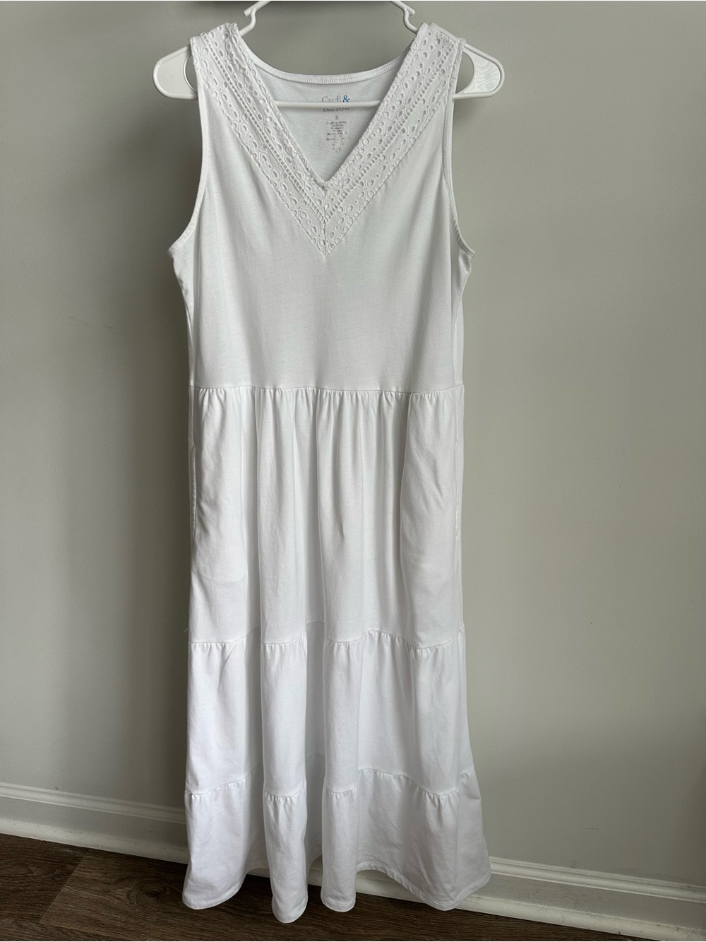 croft & barrow White Tiered Maxi Dress Eyelet Lace V-Neck Sleeveless - Picture 2 of 7